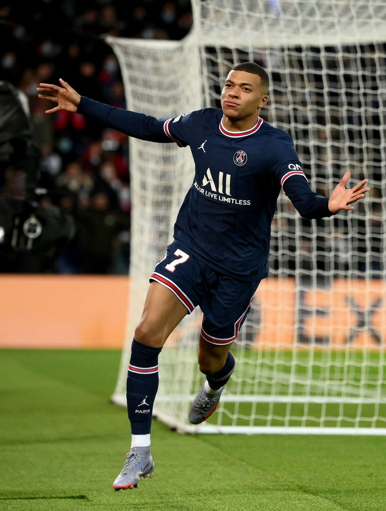 AC米兰快攻转化高效