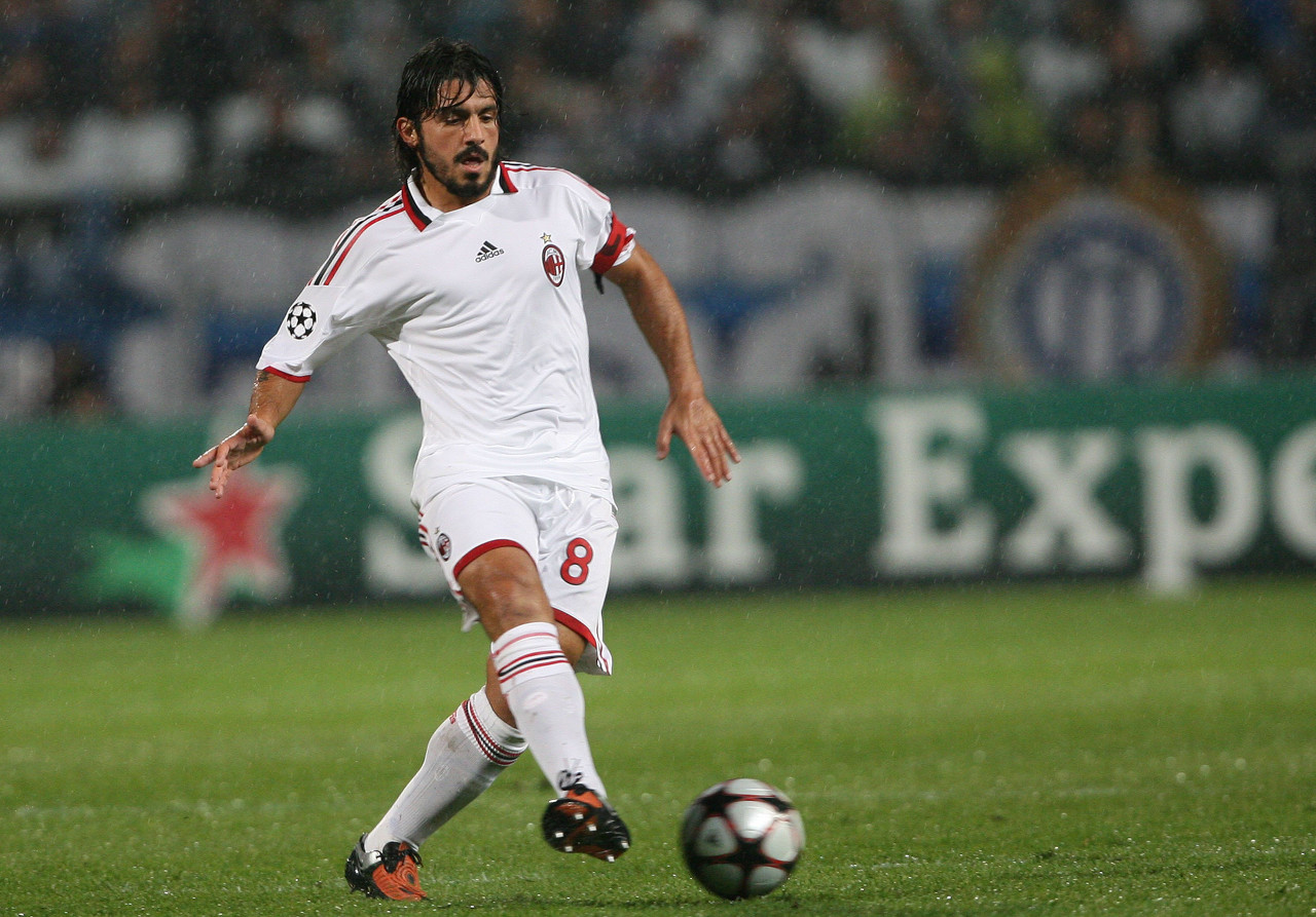 5200万镑+1.2亿空间！利物浦抢卡马文加，皇马卖人悬念炸了？