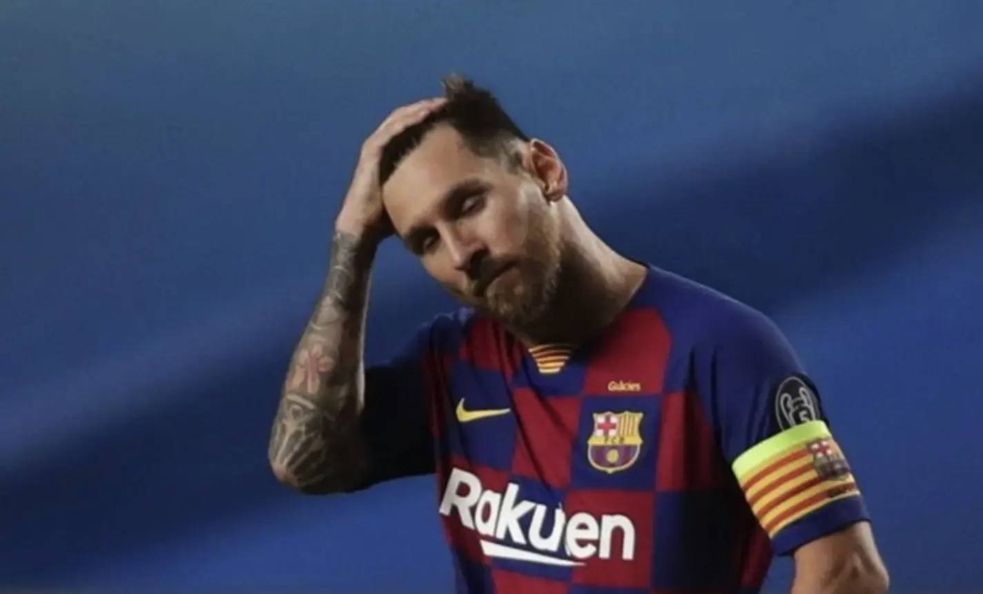 两人传接球，第三人要动 国际米兰这场比赛中有大量的“第三人动” 战术视角