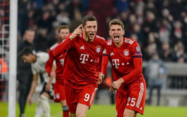 世体：梅西在进入诺坎普前没联系巴萨的任何人请求许可