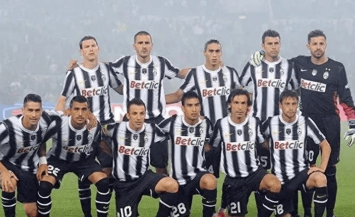 专业VAR团队复盘曼城扳平进球：B席对库尔图瓦犯规遭无视